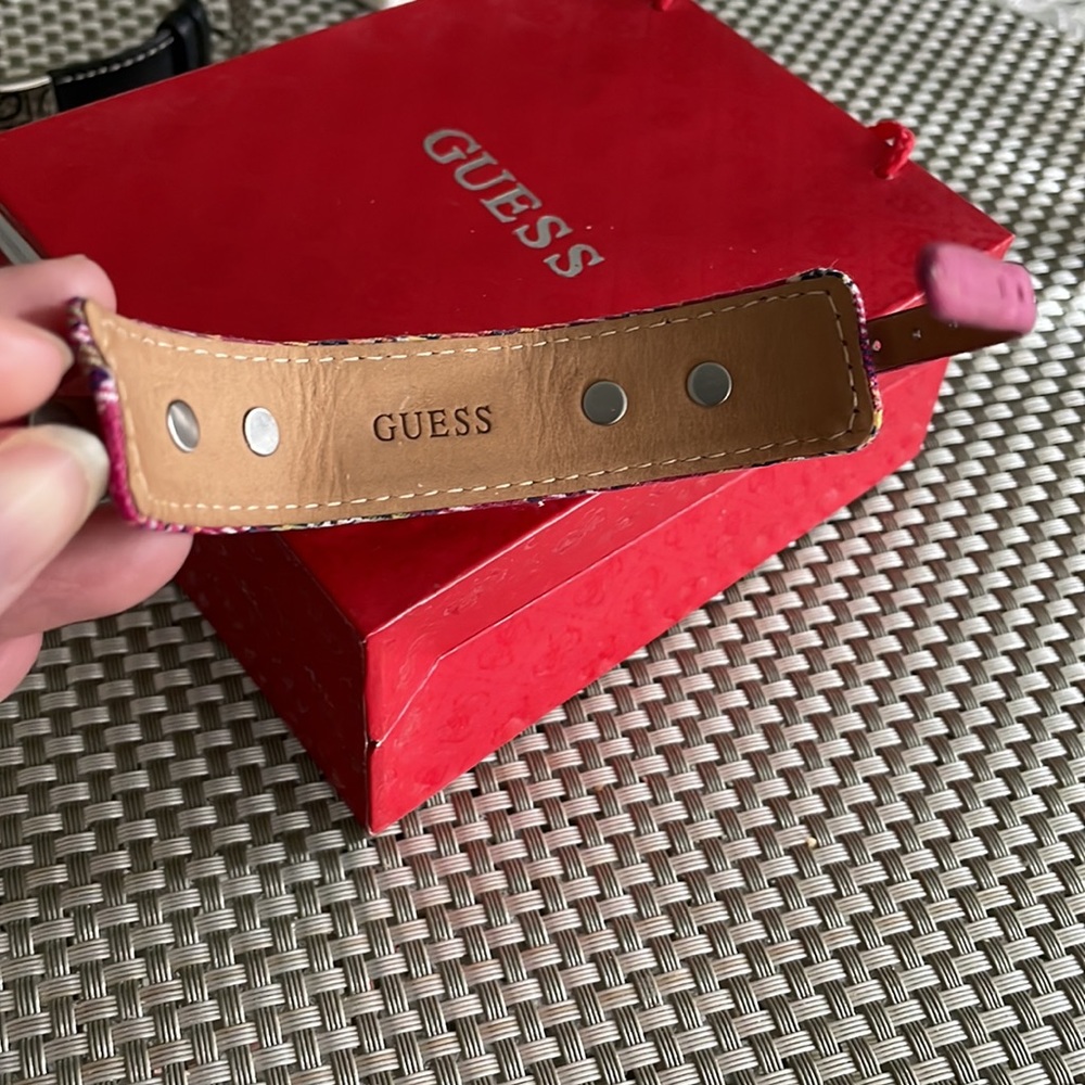 Guess Watch - Picture 4 of 5